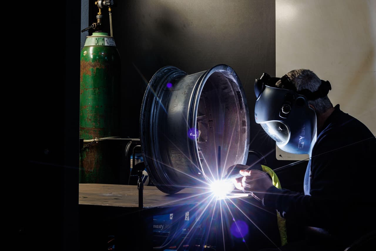 Advanced Welding Technologies in Heavy Equipment