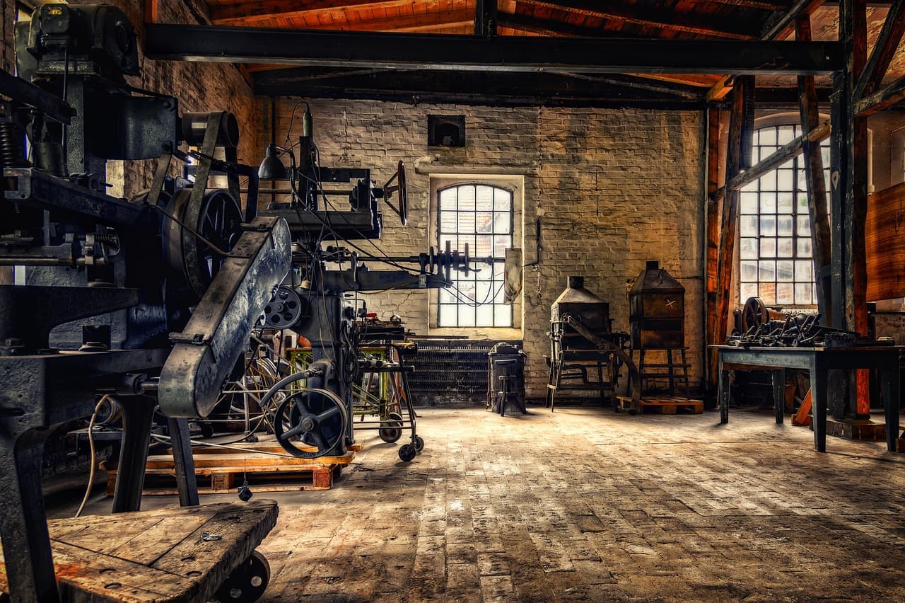 Top 10 Challenges in Heavy Machinery Manufacturing — And How to Overcome Them