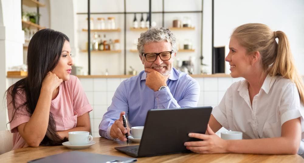 Customer Lifecycle Management in the Digital Age: Strategies, Metrics, and Best Practices