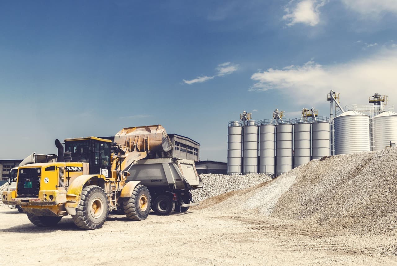 Global Heavy Machinery Outlook: Key Market Trends in 2025