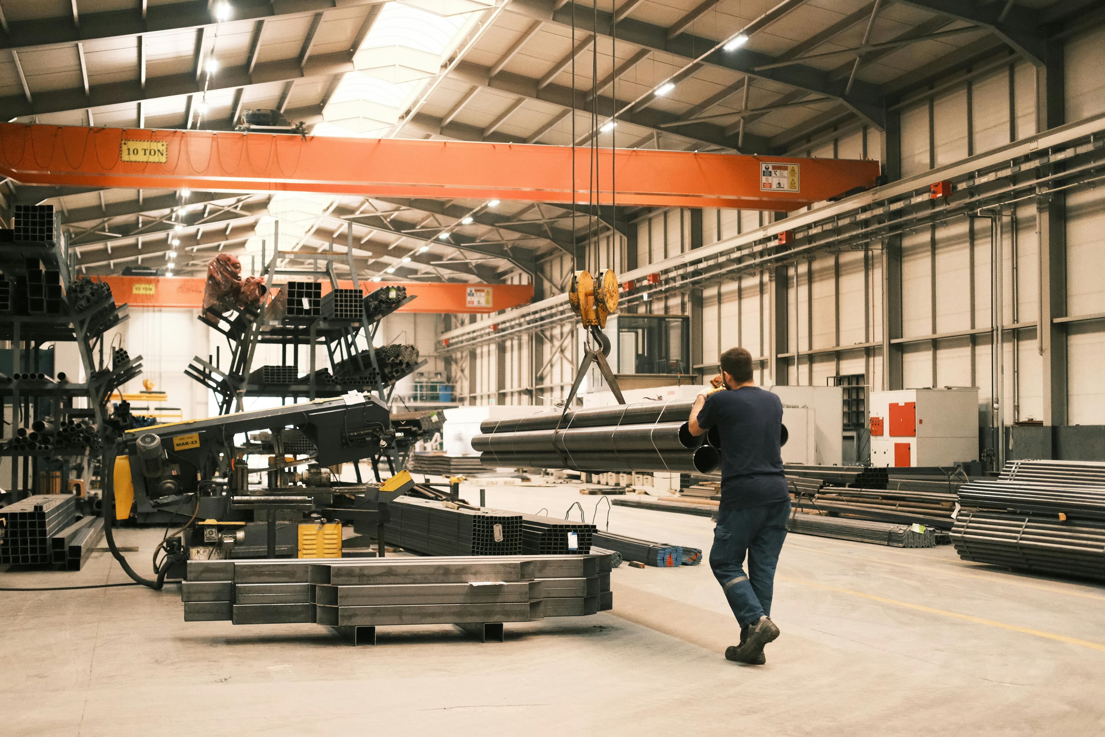The Impact of Global Supply Chain Disruptions on Heavy Machinery Production